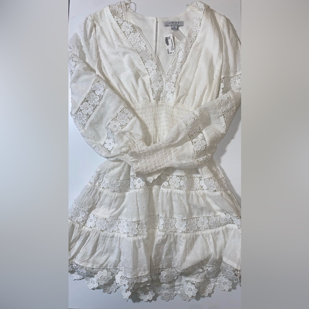 White king sleeve dress. Brand new, not used at all!